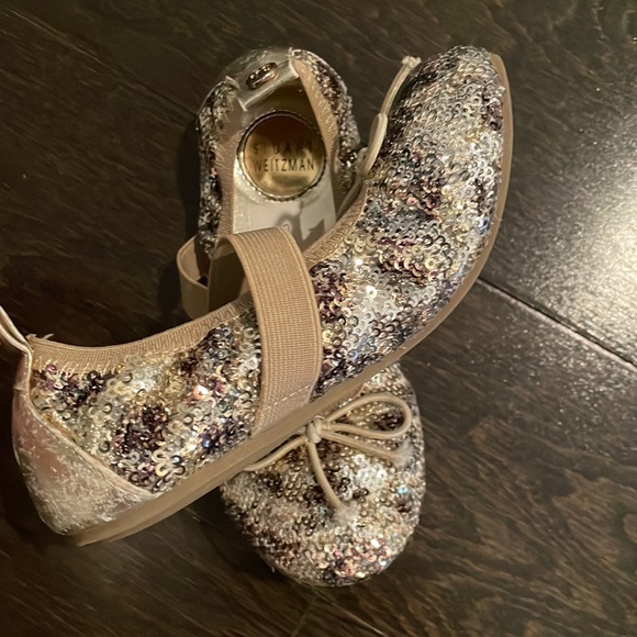 Stuart Weitzman Adrienne Girls Gold Sequin Rounded Toe Ballet Flats size 11 - Picture 2 of 3